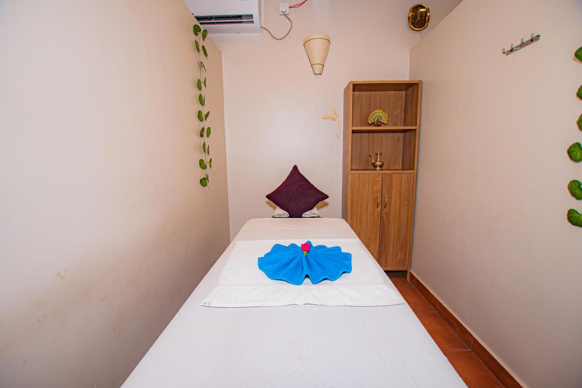 Busy Bee Resort, Pokhara Exterior foto